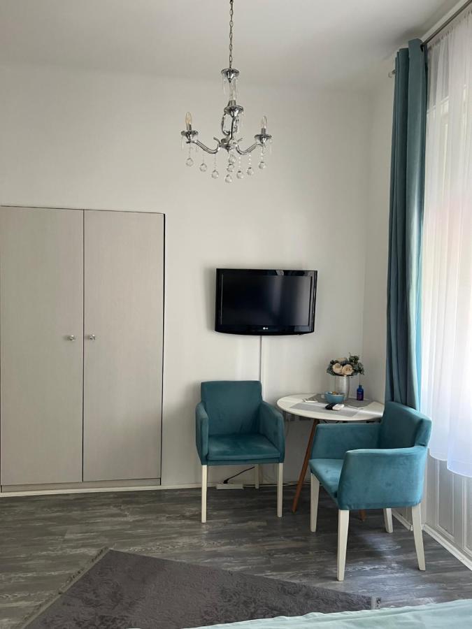 Center Cosy Vintage Apartment ノヴィ・サド エクステリア 写真